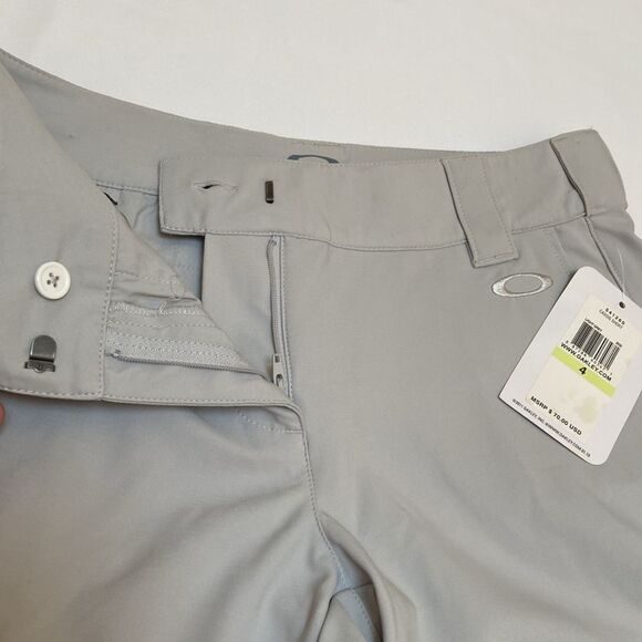 Oakley Gray Cargo Shorts Versatile and Stylish - Picture 5 of 13